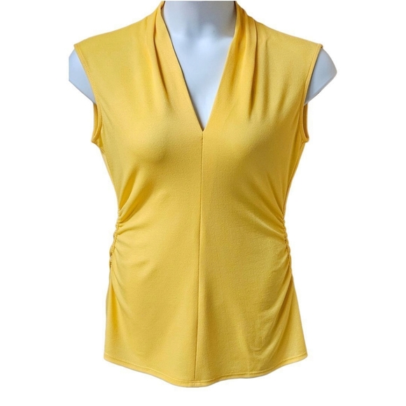 ESSENTIALS Chic Yellow V-Neck Sleeveless Blouse Size M/L - Picture 2 of 11